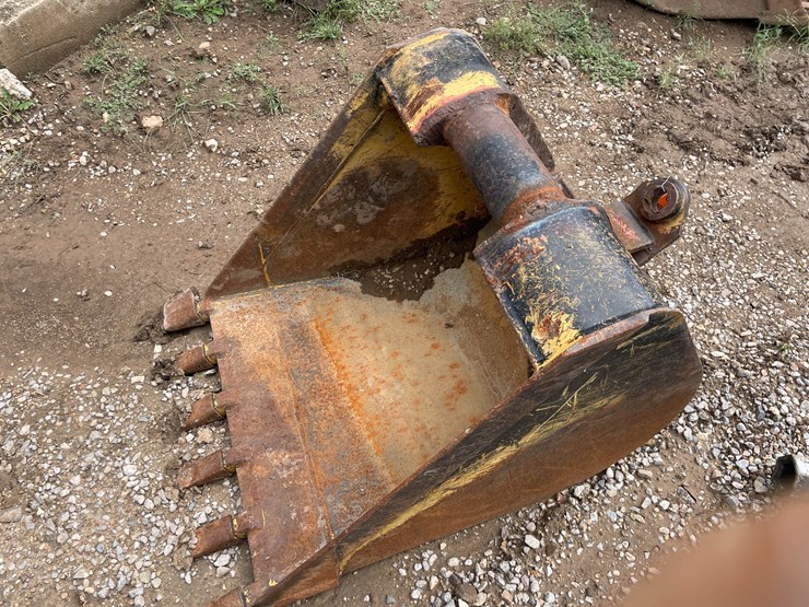 #9179-•-excavator-bucket-image-2