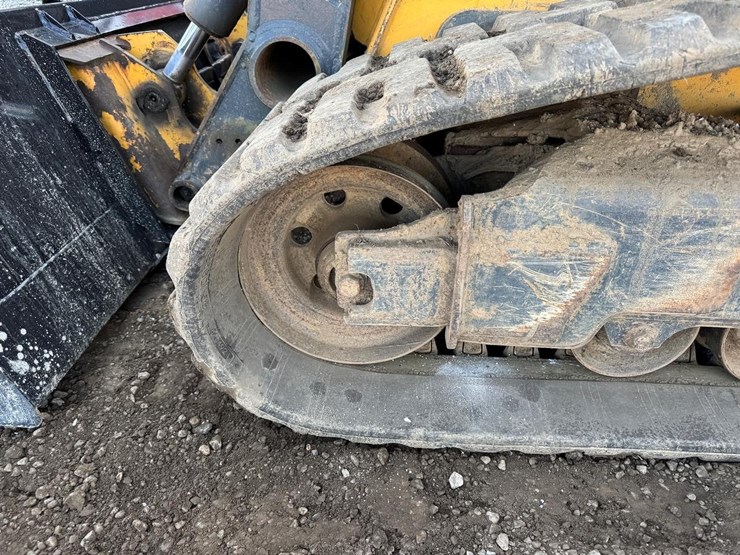 2019-deere-333g-image-14