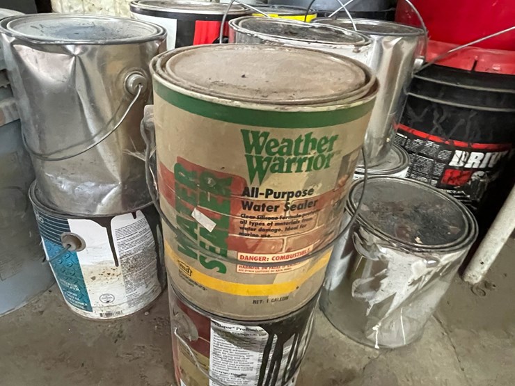 #9227-•-lot-of-paint-and-other-liquids-image-3