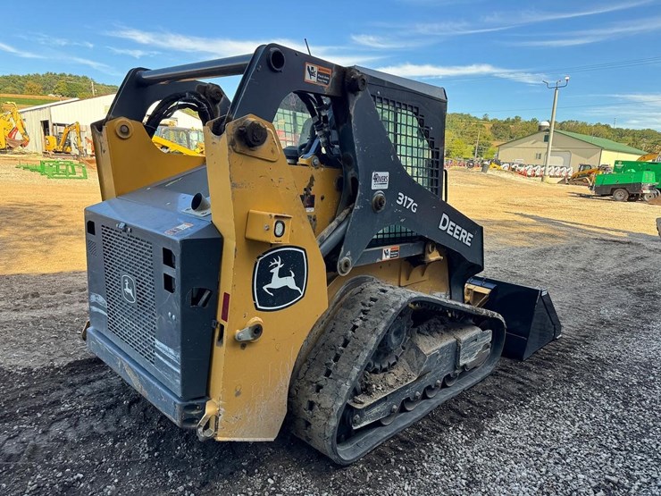 deere-317g-image-6