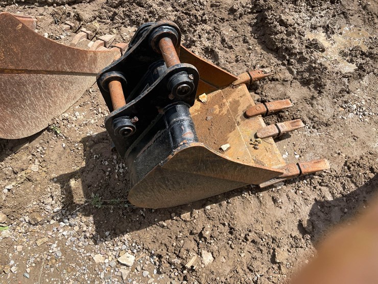 #9176-•-excavator-bucket-image-1