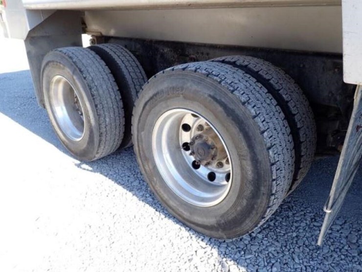 2024-western-star-49x-image-61