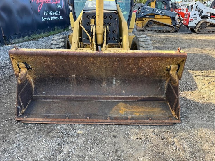 caterpillar-420d-image-10