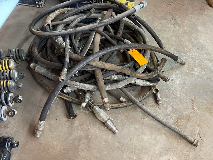 #9243-•-lot-of-hydraulic-hoses-image-3