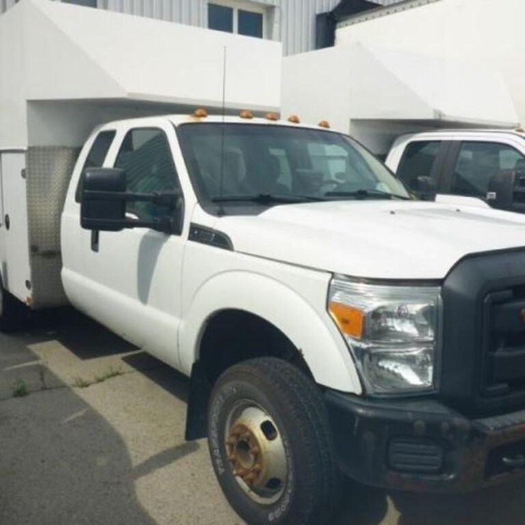 2015 FORD F350 XL