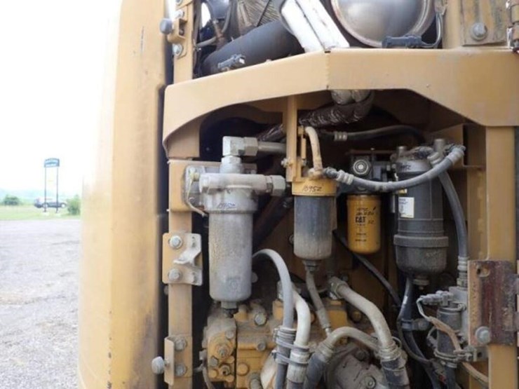 2017-caterpillar-315fl-image-68