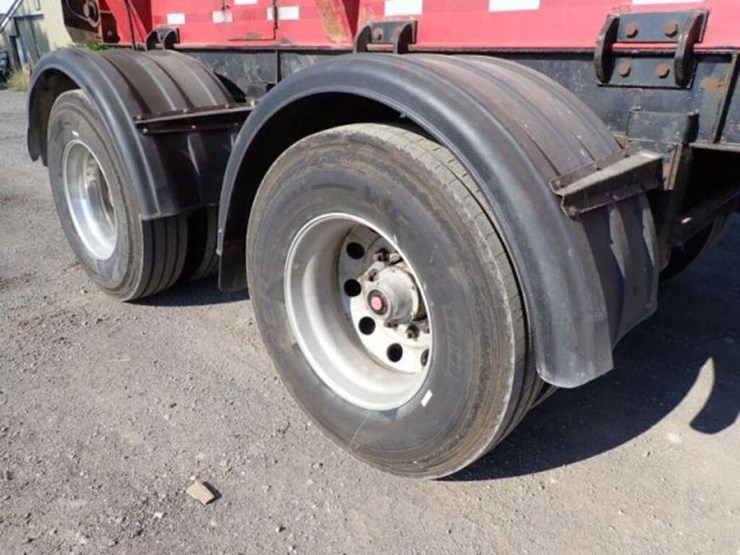 2017-trout-river-39-ft-tri/a-live-bottom-trailer-2-image-36