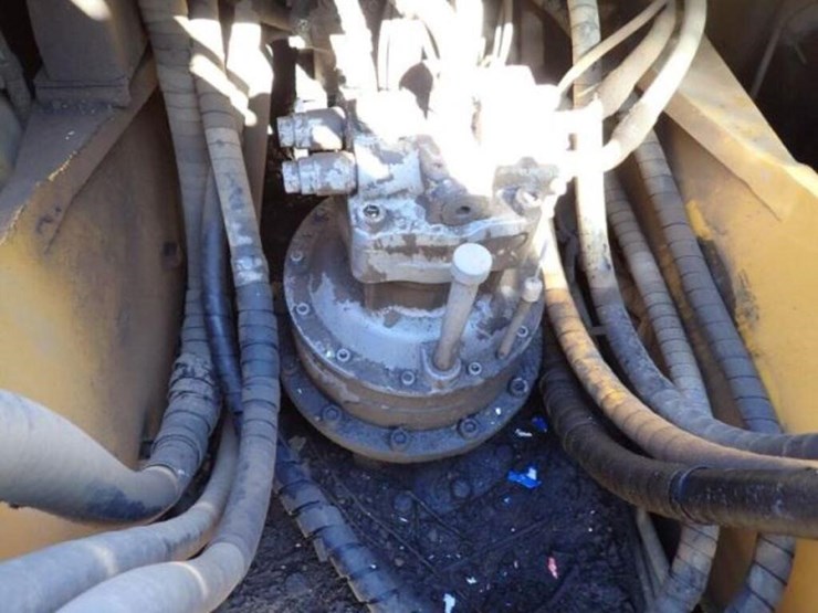 2014-deere-350g-lc-image-69