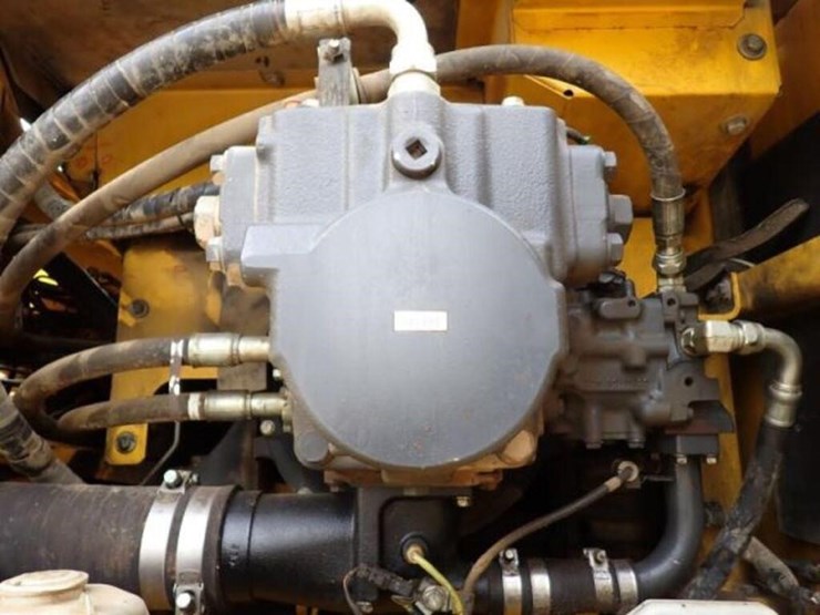2020-komatsu-pc490-lc-11-image-64