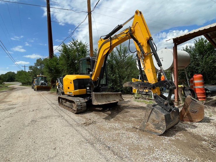 #9153-•-jcb-85-excavator-image-1