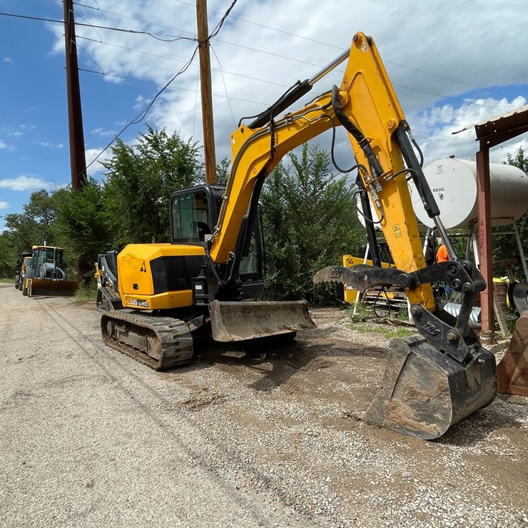 #9153 • JCB 85 Excavator