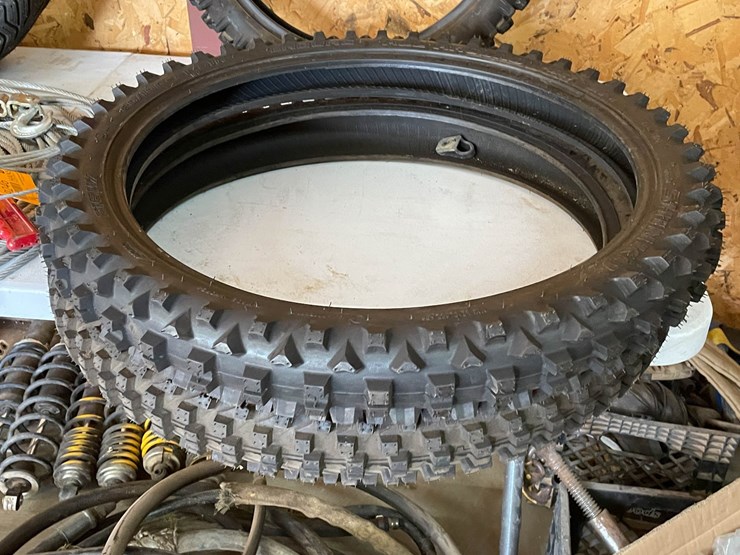 #9246-•-3-tires-for-dirt-bike-image-3