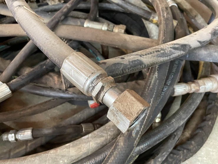 #9243-•-lot-of-hydraulic-hoses-image-12