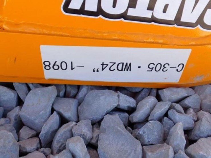 2026-caterpillar-305-image-5