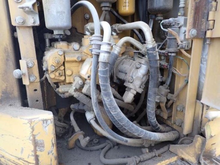 2017-caterpillar-315fl-image-66