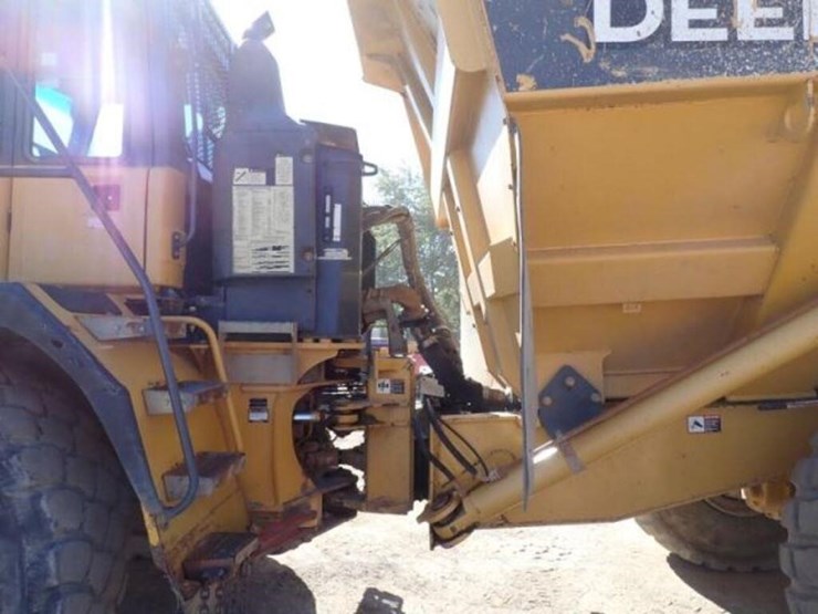 2011-deere-350d-ii-image-33