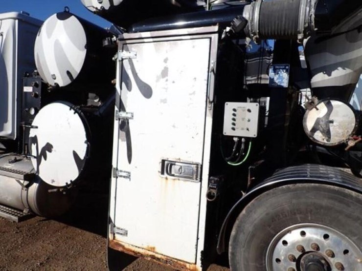 2018-western-star-4700sb-image-30