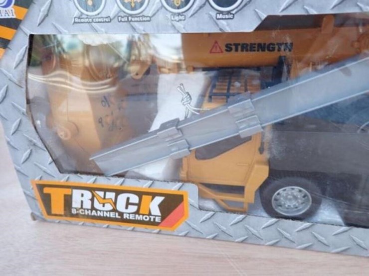 unused-captok-crane-toy-image-3