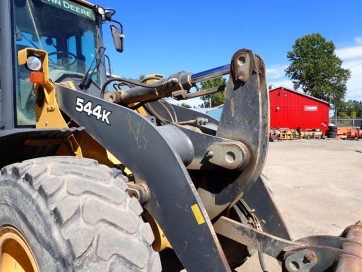 2015-deere-544k-image-34