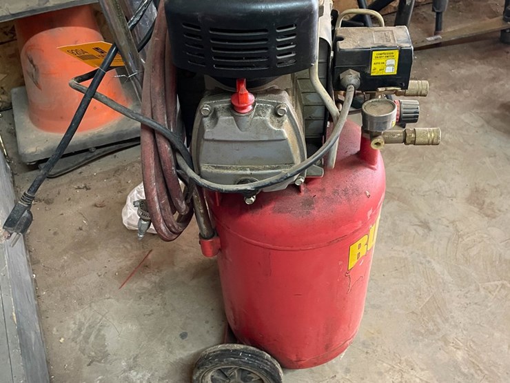 #9204-•-air-compressor-image-4