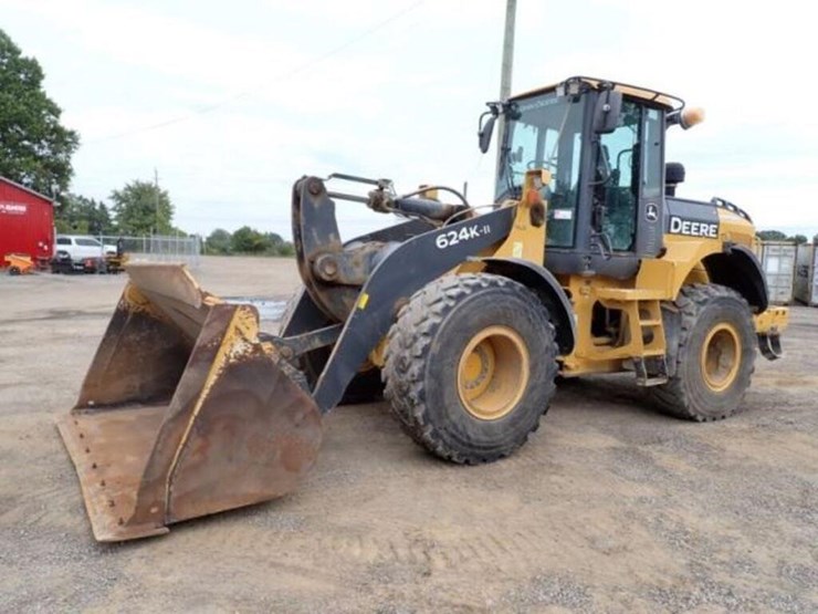 2018-deere-624k-image-1
