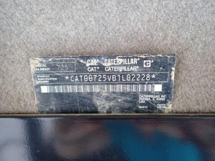 2009-caterpillar-725-image-17