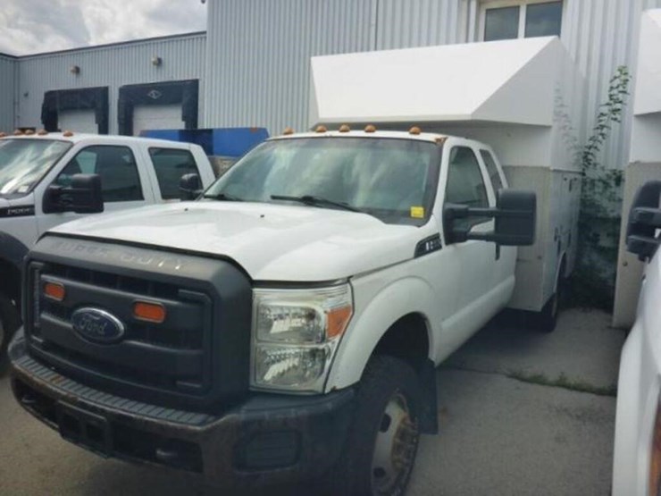 2015-ford-f350-xl-image-3