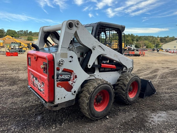 2024-bobcat-s650-image-6