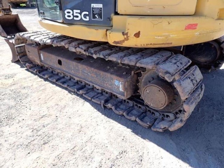 2014-deere-85g-image-45