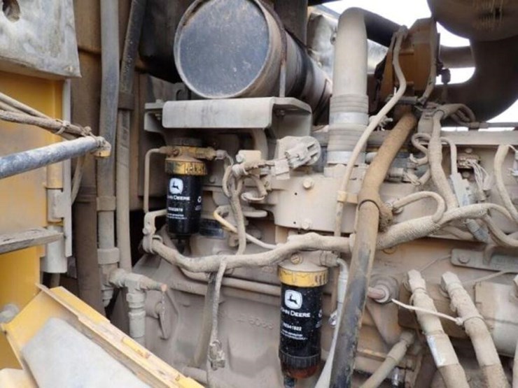 2018-deere-624k-image-62