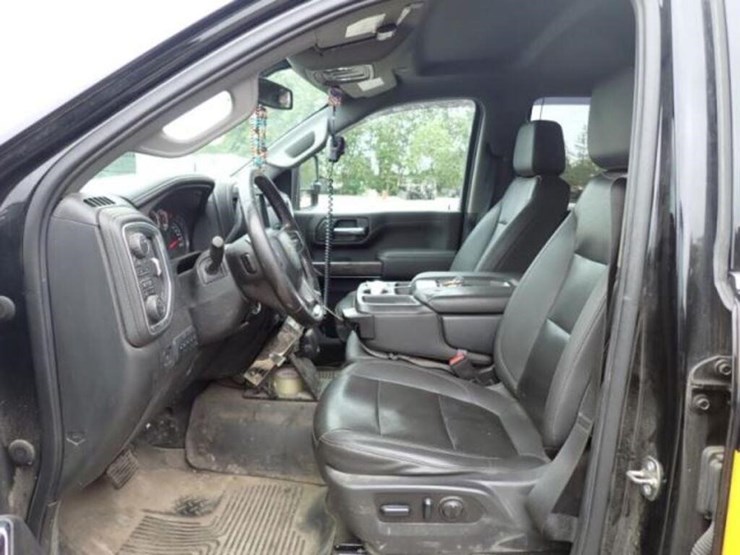 2022-chevrolet-silverado-2500hd-image-19