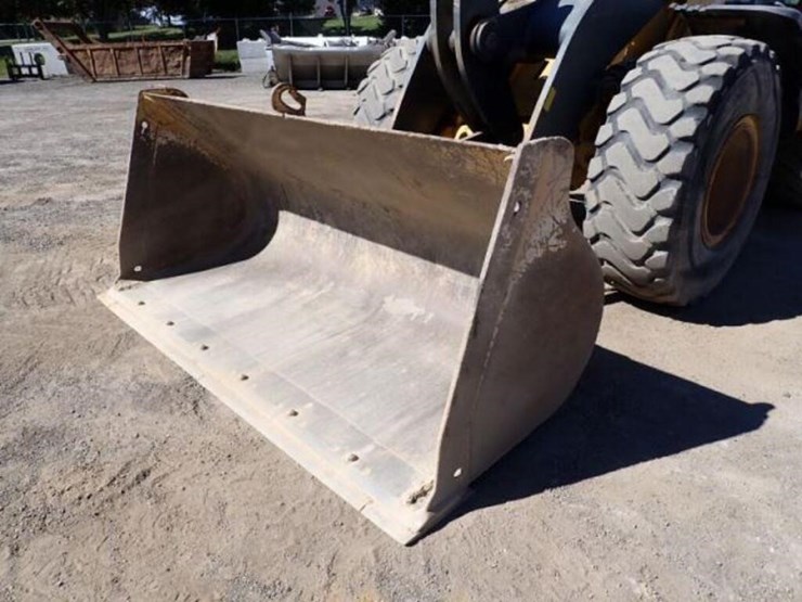 2015-deere-544k-image-24