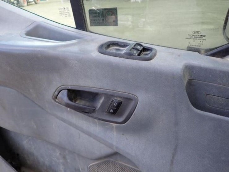 2016-ford-transit-image-18