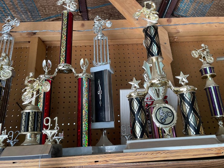#9255-•-trophies-shelf-image-7