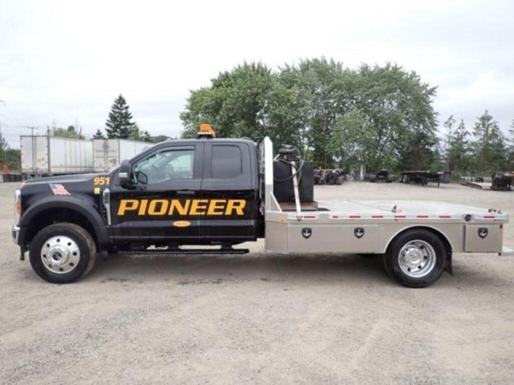 2026-ford-f450-image-9