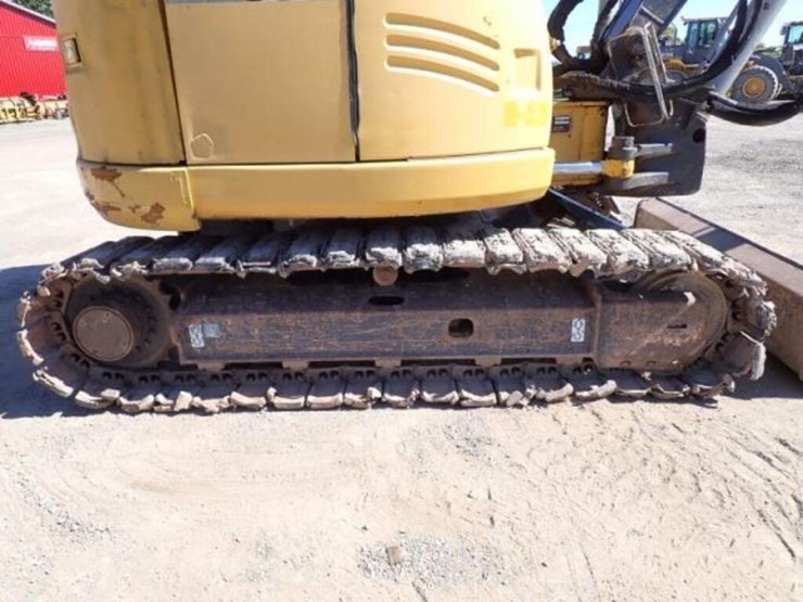 2014-deere-85g-image-56