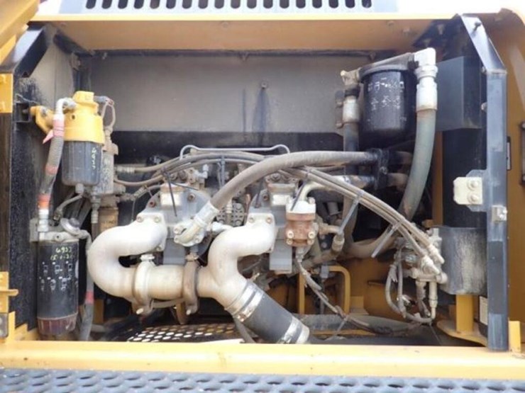 2012-deere-350g-lc-image-46