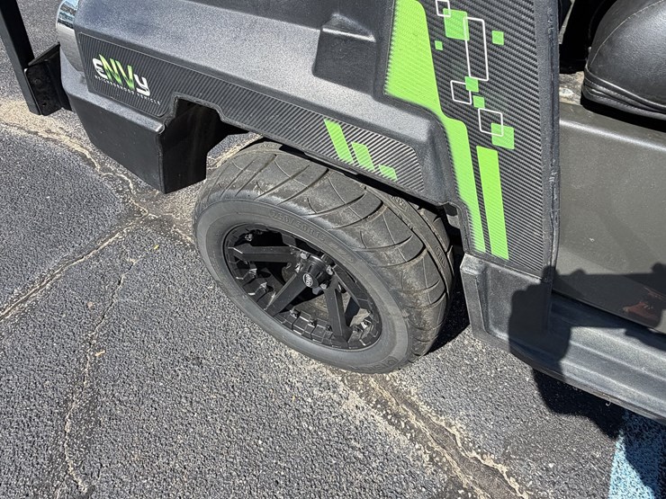envy-nv4-neighborhood-vehicle-image-5