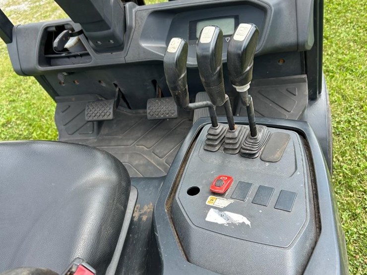 2021-doosan-gc30s-9-image-5
