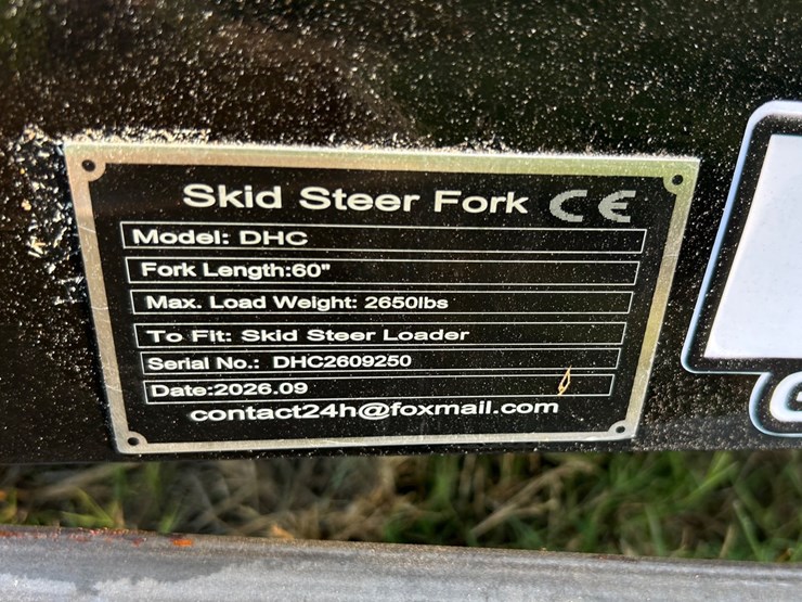 #130-•-skid-steer-forks-image-2