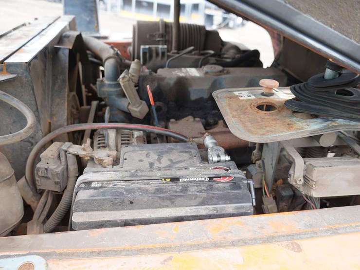 2005-kubota-r520s-image-42