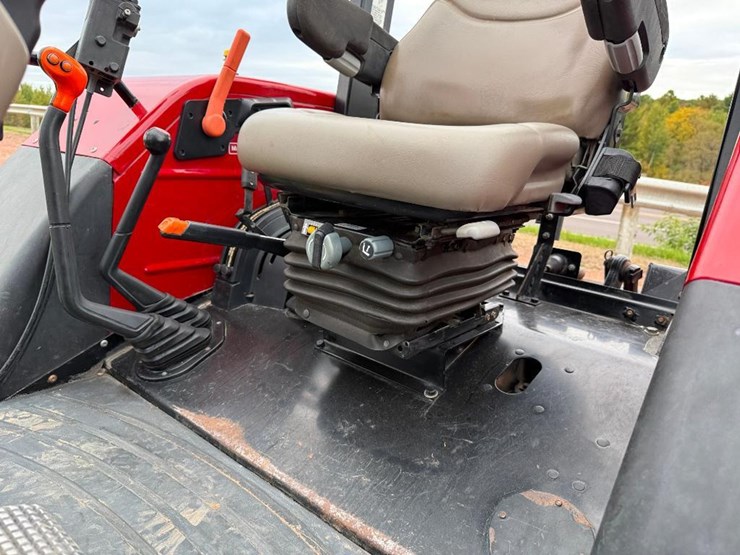 case-ih-farmall-85u-image-51