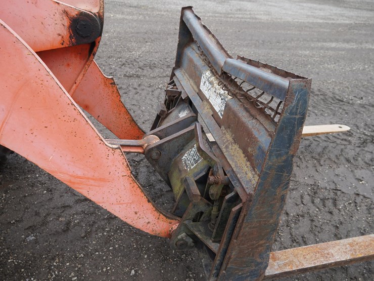 2005-kubota-r520s-image-14