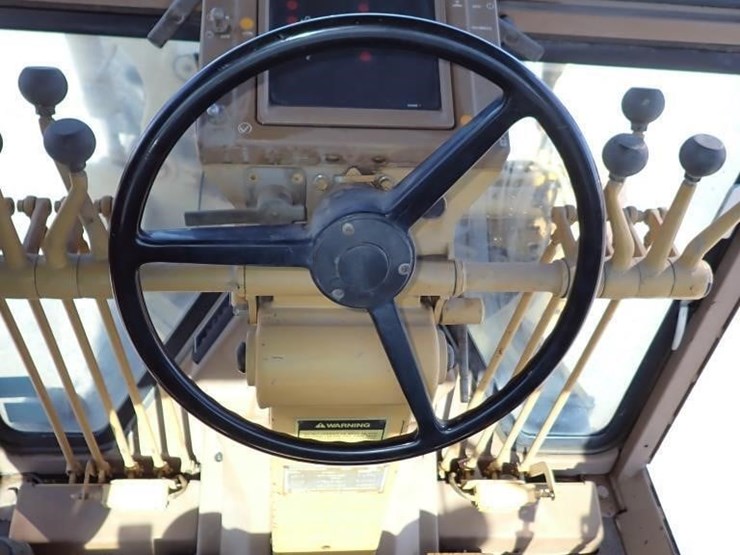 caterpillar-120g-image-16