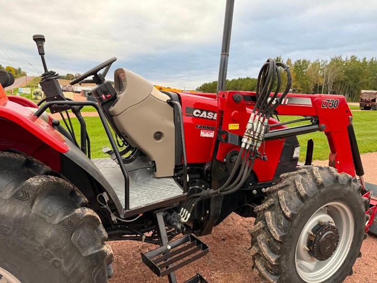 case-ih-farmall-85u-image-26