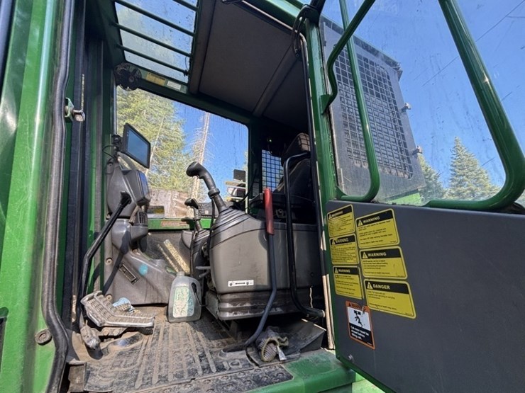 2013-deere-2454d-image-35
