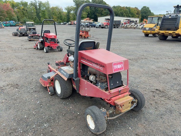 toro-groundsmaster-325d-image-3
