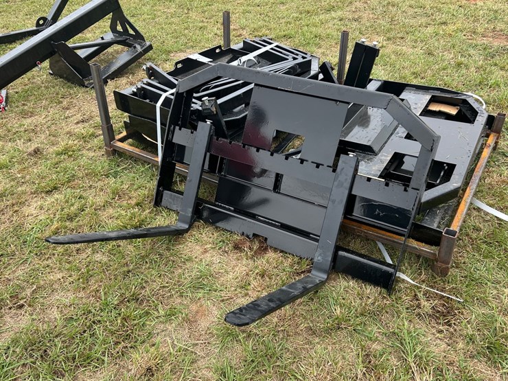 #159-•-skid-steer-ding-fork-image-1