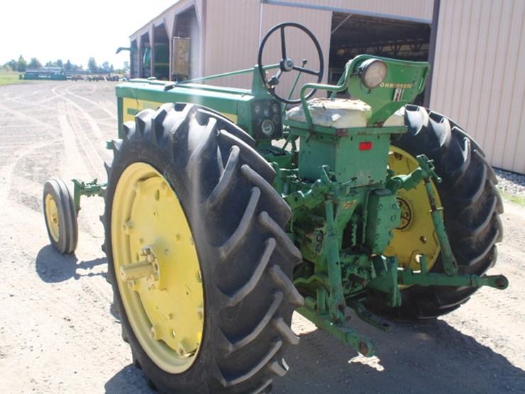 john-deere-520-image-14
