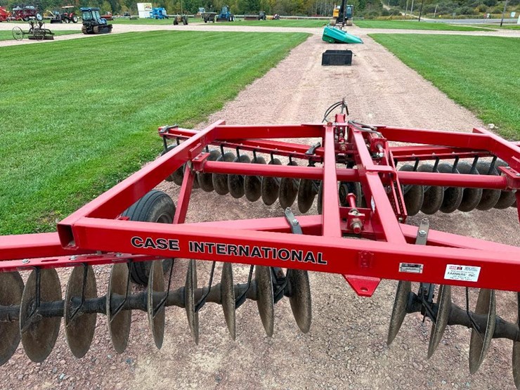 case-ih-3800-image-32